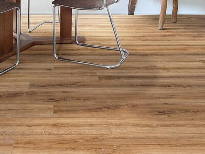 Oak laminate flooring